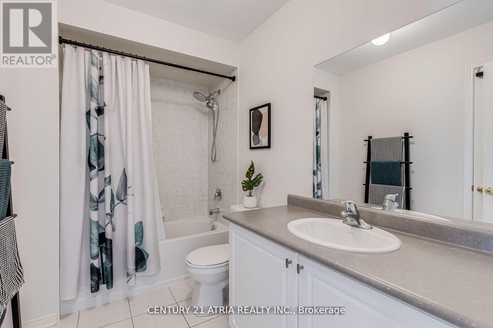16 Hartney Drive, Richmond Hill, Ontario  L4S 0J8 - Photo 13 - N12201546