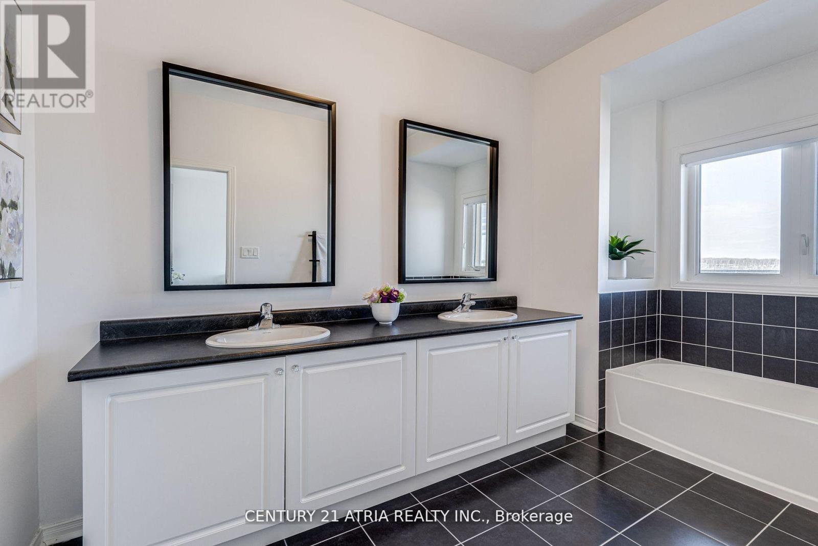 16 Hartney Drive, Richmond Hill, Ontario  L4S 0J8 - Photo 23 - N12201546