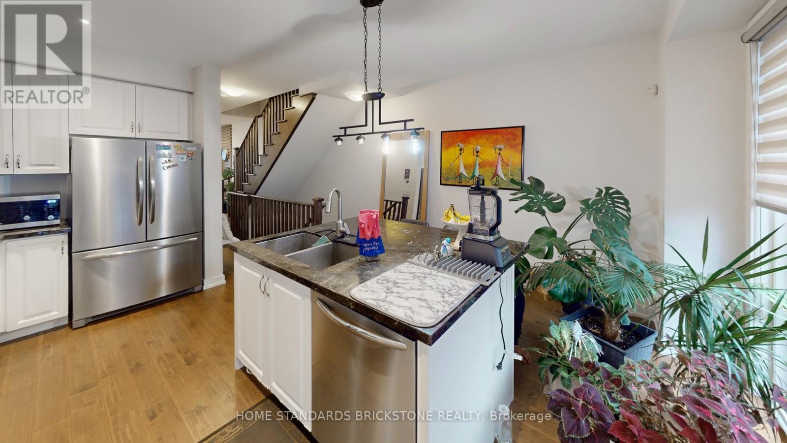 215 Salterton Circle, Vaughan, Ontario  L6A 4Z2 - Photo 11 - N12208204