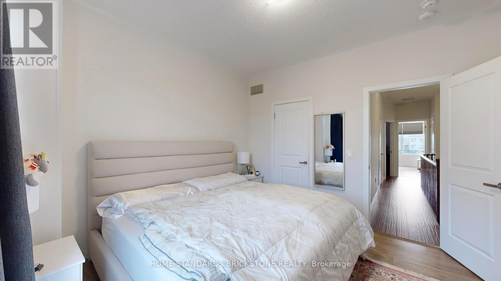 215 Salterton Circle, Vaughan, Ontario  L6A 4Z2 - Photo 20 - N12208204