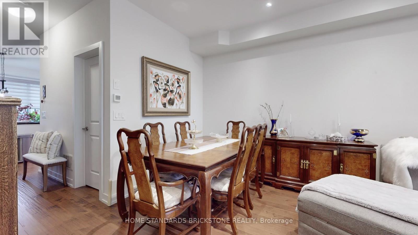 215 Salterton Circle, Vaughan, Ontario  L6A 4Z2 - Photo 6 - N12208204