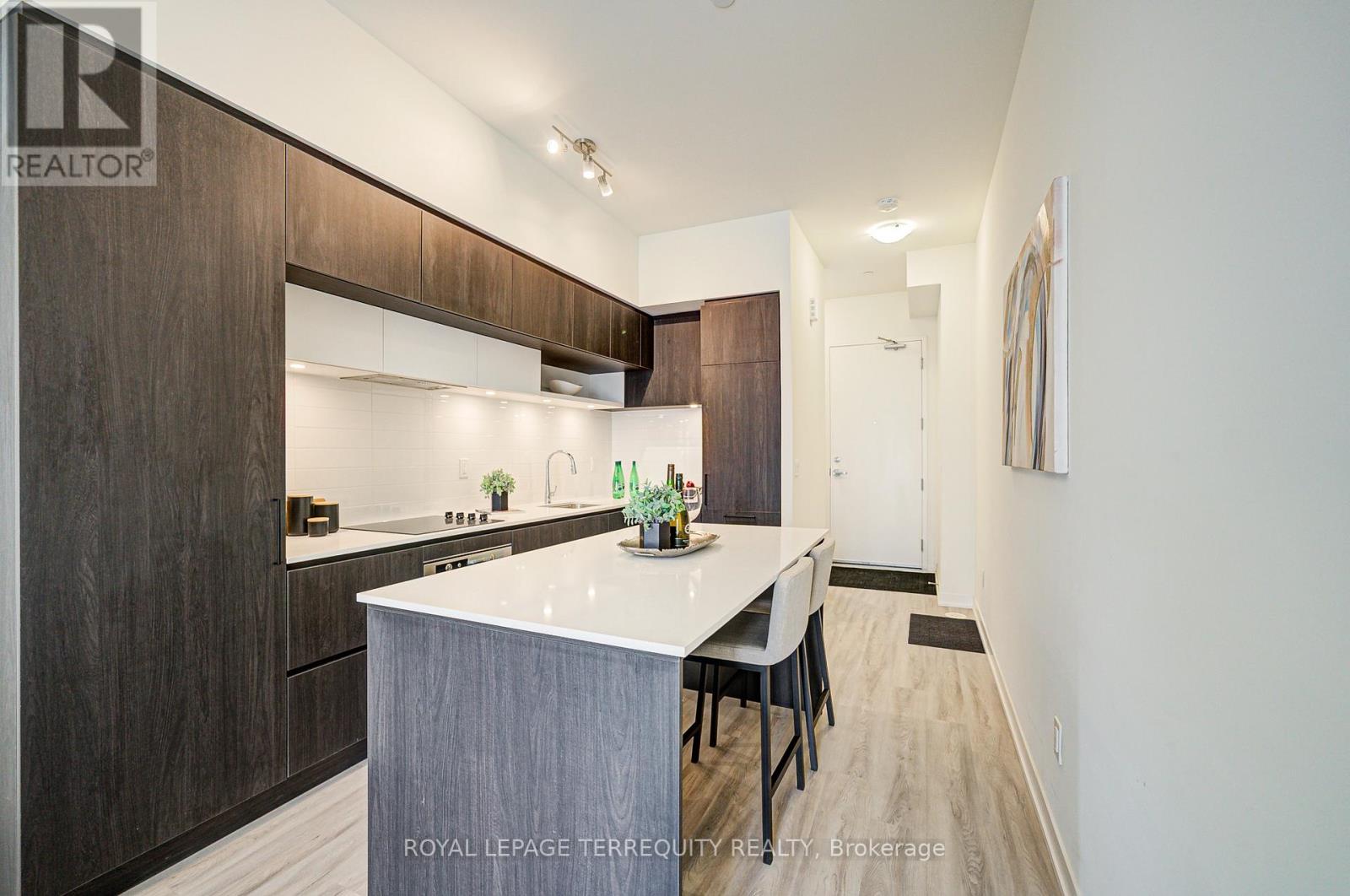 601 - 7 Steckley House Lane, Richmond Hill, Ontario  L4S 0N1 - Photo 11 - N12208817