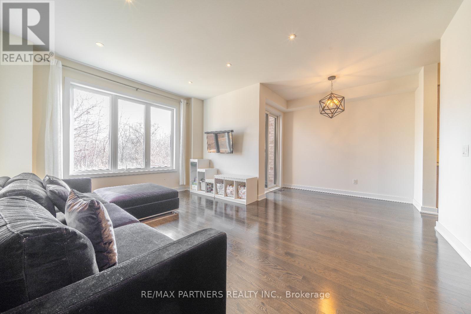 43 Dariole Drive, Richmond Hill, Ontario  L4E 0Z2 - Photo 10 - N12219135