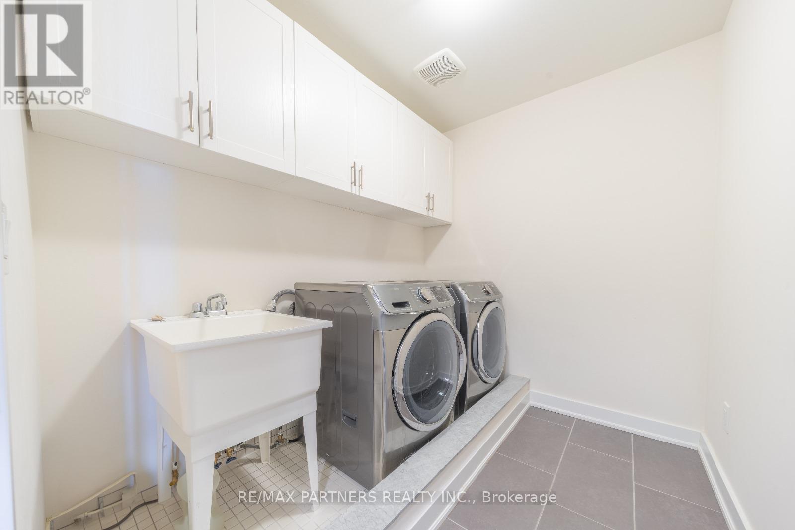 43 Dariole Drive, Richmond Hill, Ontario  L4E 0Z2 - Photo 12 - N12219135