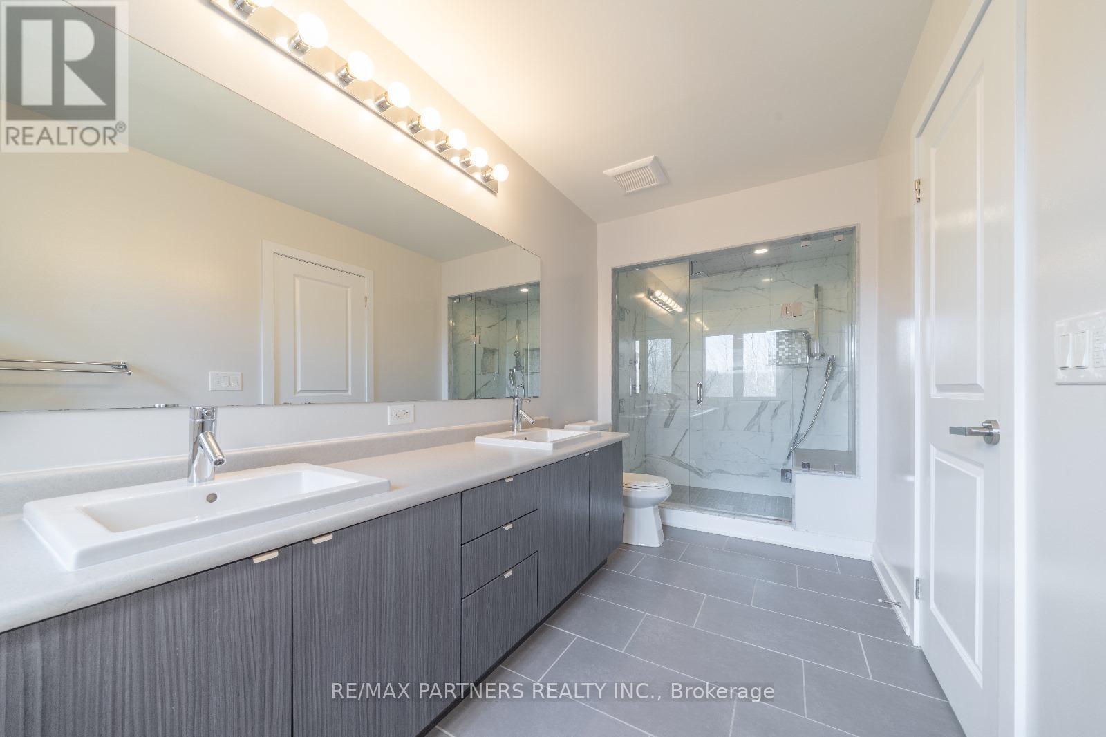 43 Dariole Drive, Richmond Hill, Ontario  L4E 0Z2 - Photo 14 - N12219135
