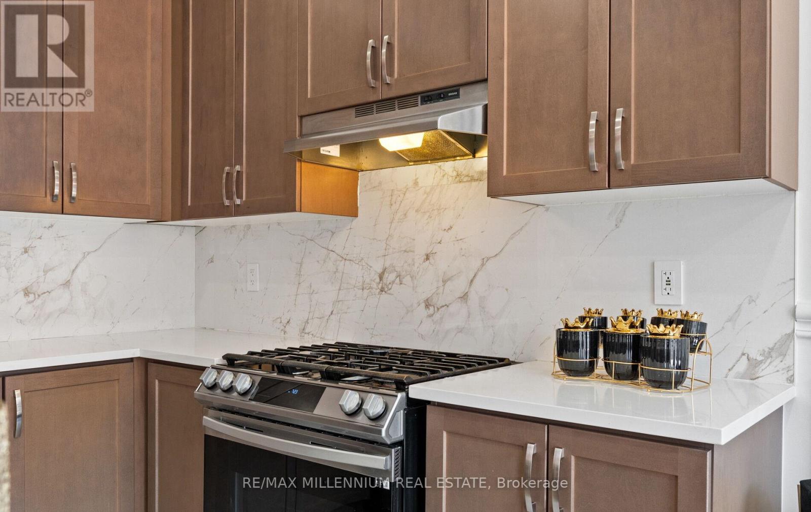 83 Casley Avenue, Richmond Hill, Ontario  L4S 0K7 - Photo 17 - N12221085