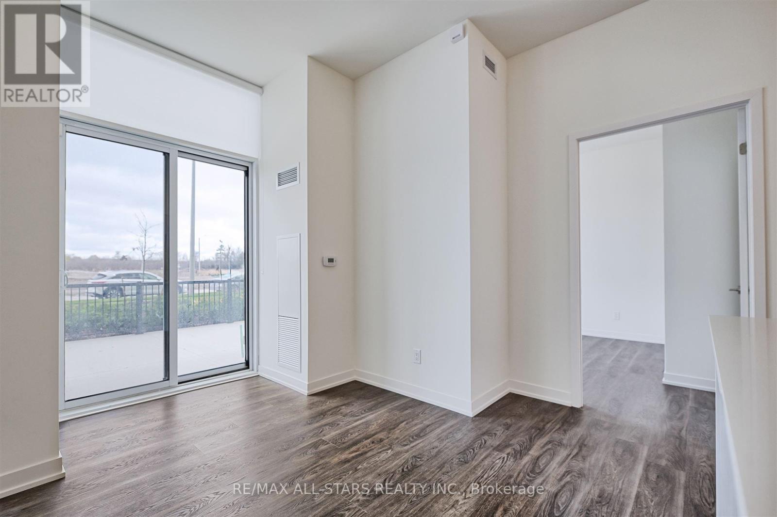 124 - 2 David Eyer Road, Richmond Hill, Ontario  L4S 0N6 - Photo 10 - N12247976