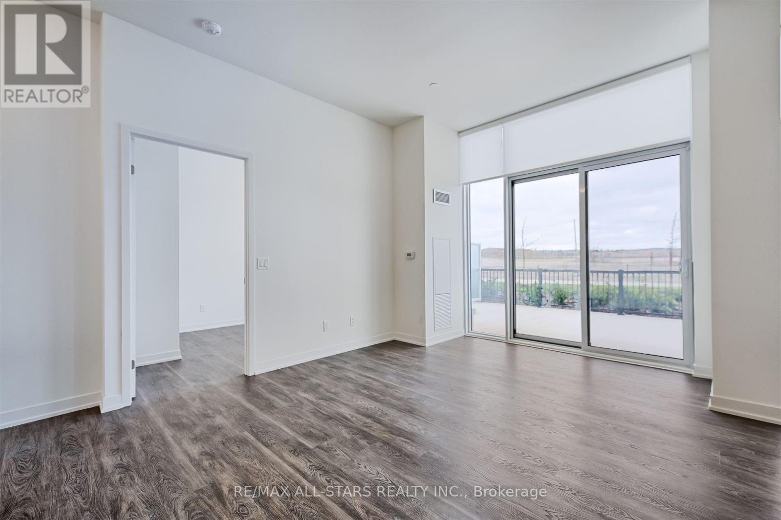 124 - 2 David Eyer Road, Richmond Hill, Ontario  L4S 0N6 - Photo 9 - N12247976