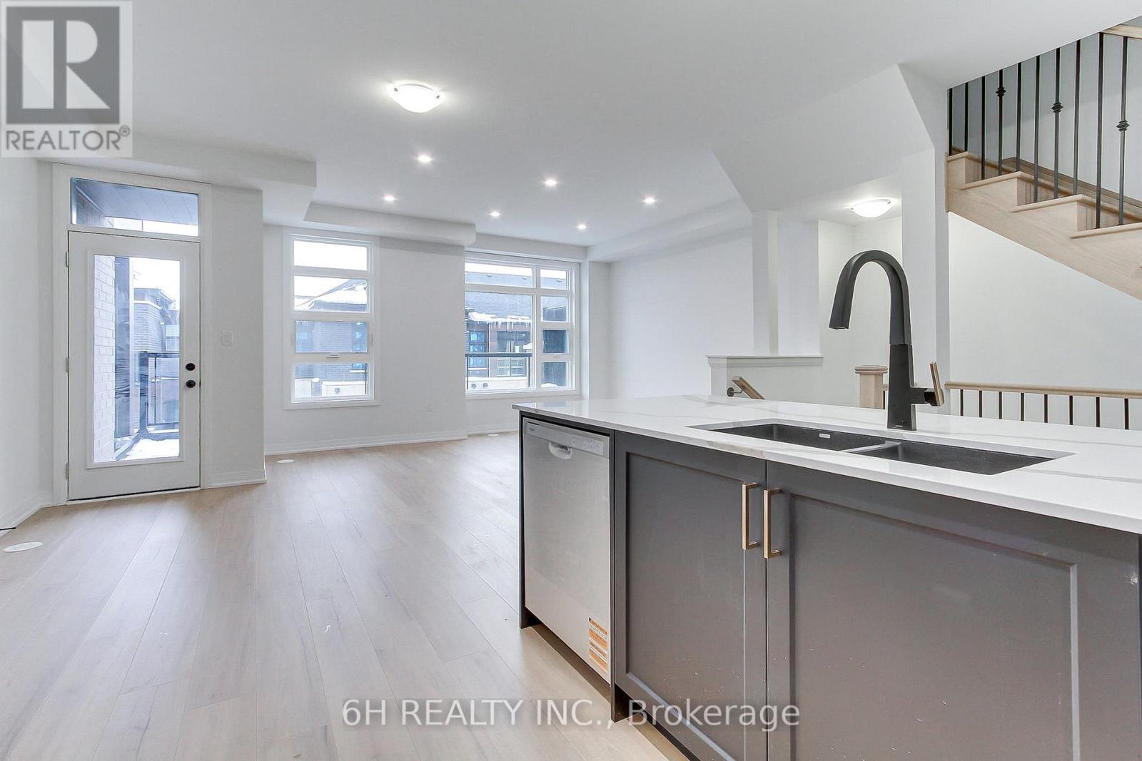 Lot 29 - 46 Harold Wilson Lane, Richmond Hill, Ontario  L4S 1N5 - Photo 11 - N12641144