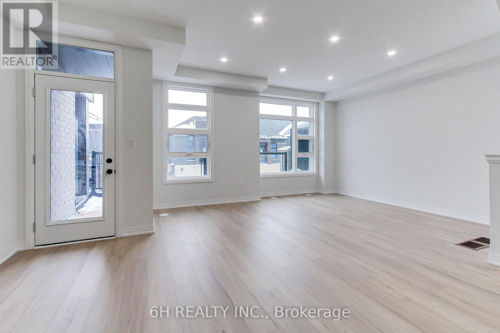 Lot 29 - 46 Harold Wilson Lane, Richmond Hill, Ontario  L4S 1N5 - Photo 12 - N12641144