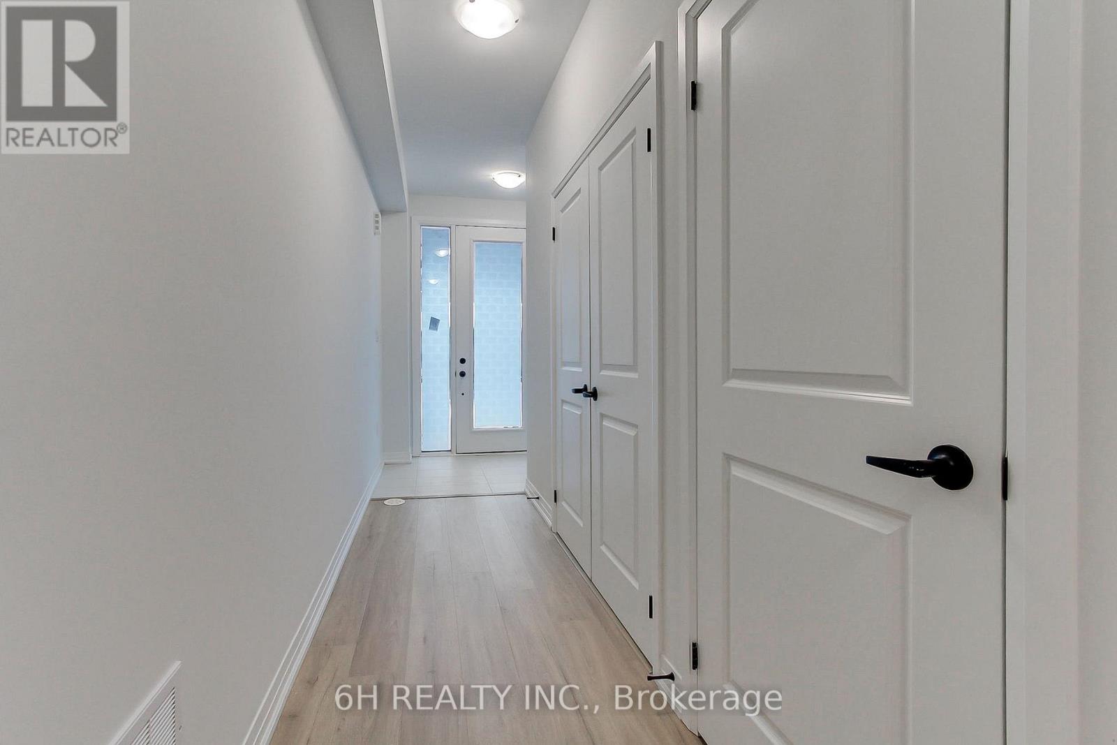 Lot 29 - 46 Harold Wilson Lane, Richmond Hill, Ontario  L4S 1N5 - Photo 3 - N12641144