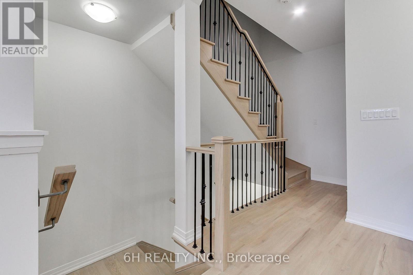 Lot 29 - 46 Harold Wilson Lane, Richmond Hill, Ontario  L4S 1N5 - Photo 6 - N12641144