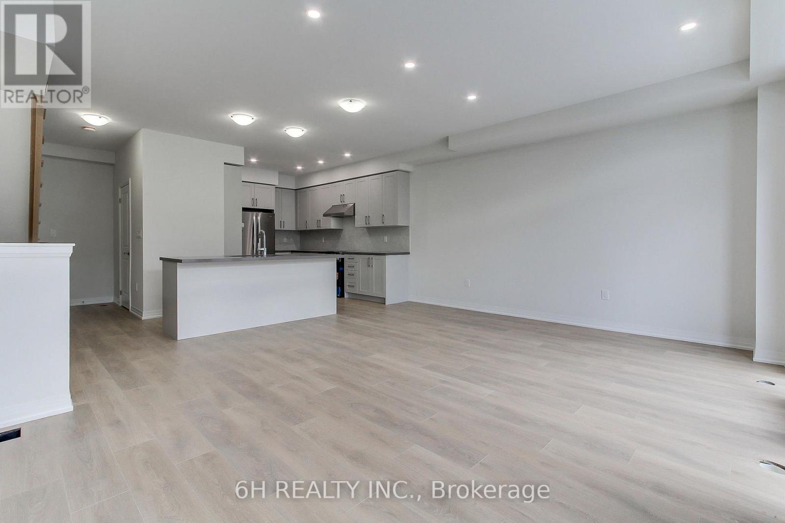 Lot 31 - 42 Harold Wilson Lane, Richmond Hill, Ontario  L4S 1N5 - Photo 15 - N12642320