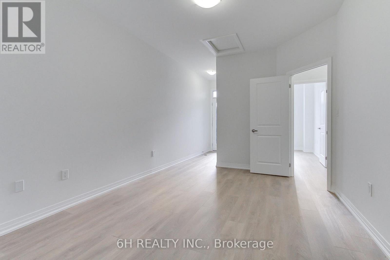 Lot 31 - 42 Harold Wilson Lane, Richmond Hill, Ontario  L4S 1N5 - Photo 18 - N12642320