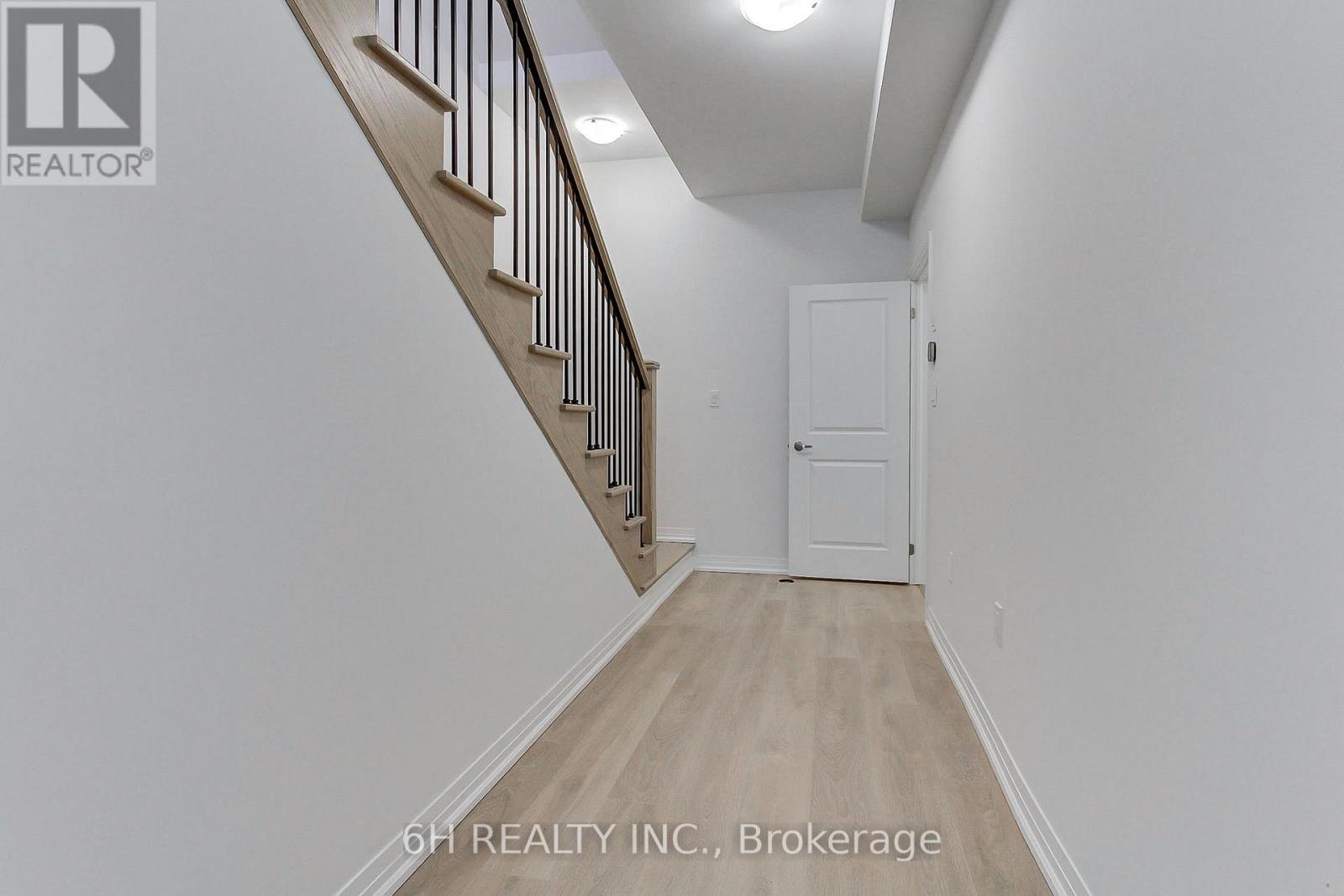 Lot 31 - 42 Harold Wilson Lane, Richmond Hill, Ontario  L4S 1N5 - Photo 4 - N12642320