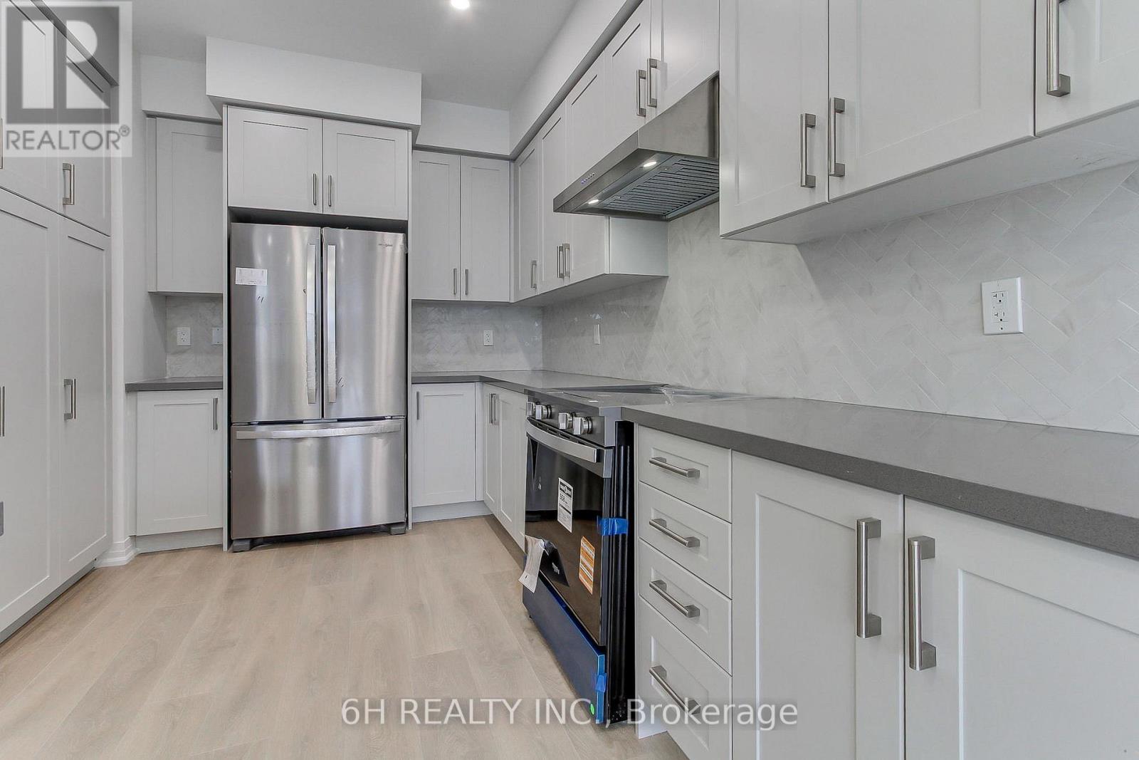 Lot 31 - 42 Harold Wilson Lane, Richmond Hill, Ontario  L4S 1N5 - Photo 8 - N12642320