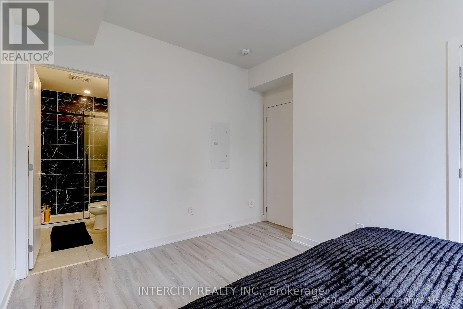 1504 - 11 David Eyer Road, Richmond Hill, Ontario  L4S 0N3 - Photo 15 - N12777446