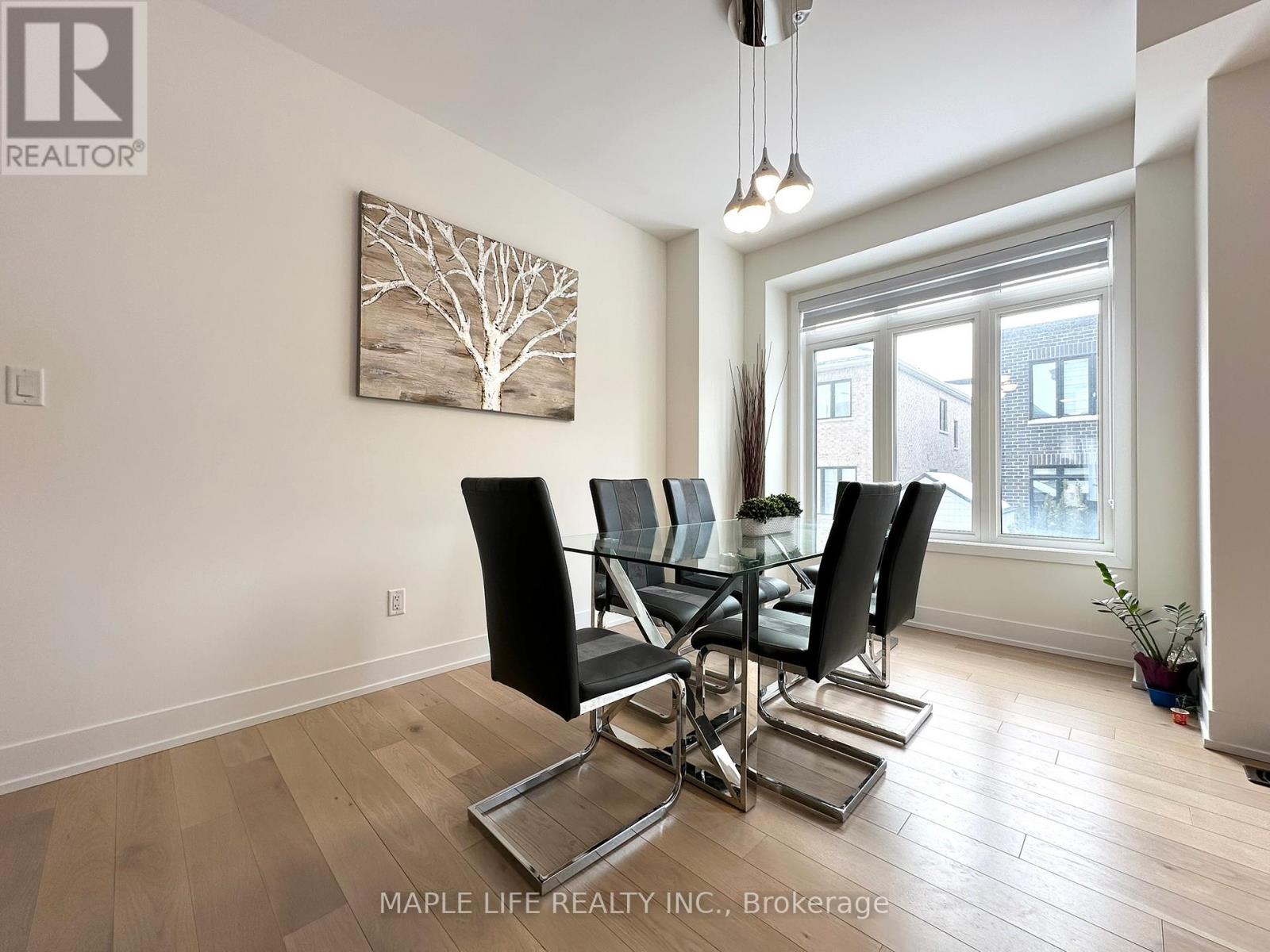 124 Hilts Drive, Richmond Hill, Ontario  L4S 0J2 - Photo 11 - N12832222