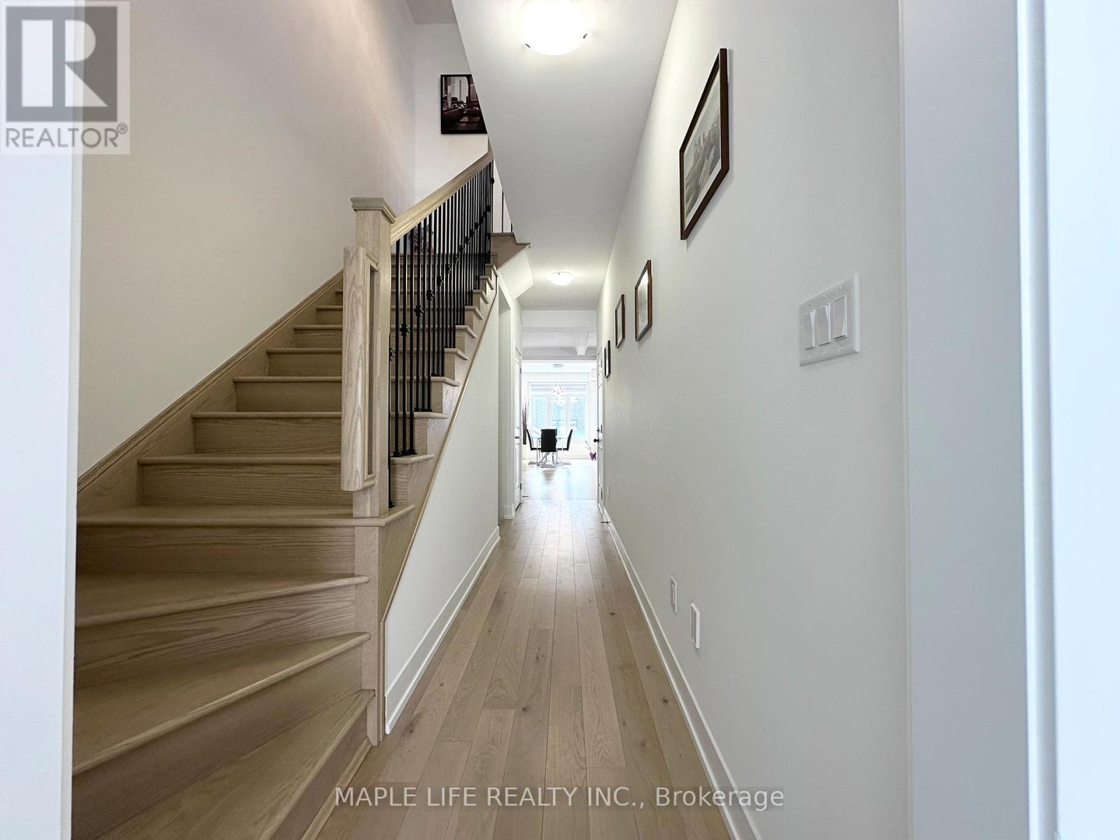 124 Hilts Drive, Richmond Hill, Ontario  L4S 0J2 - Photo 5 - N12832222