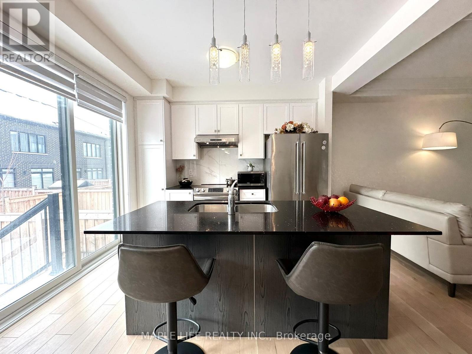 124 Hilts Drive, Richmond Hill, Ontario  L4S 0J2 - Photo 9 - N12832222