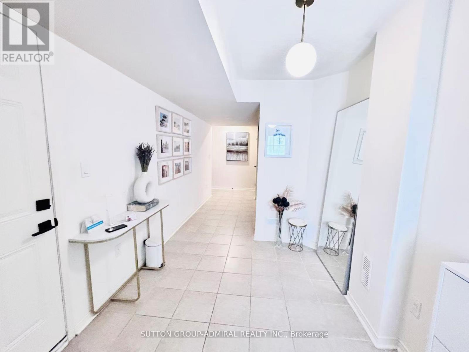 14 Mcgrath Avenue, Richmond Hill, Ontario  L4S 0K5 - Photo 4 - N12844130