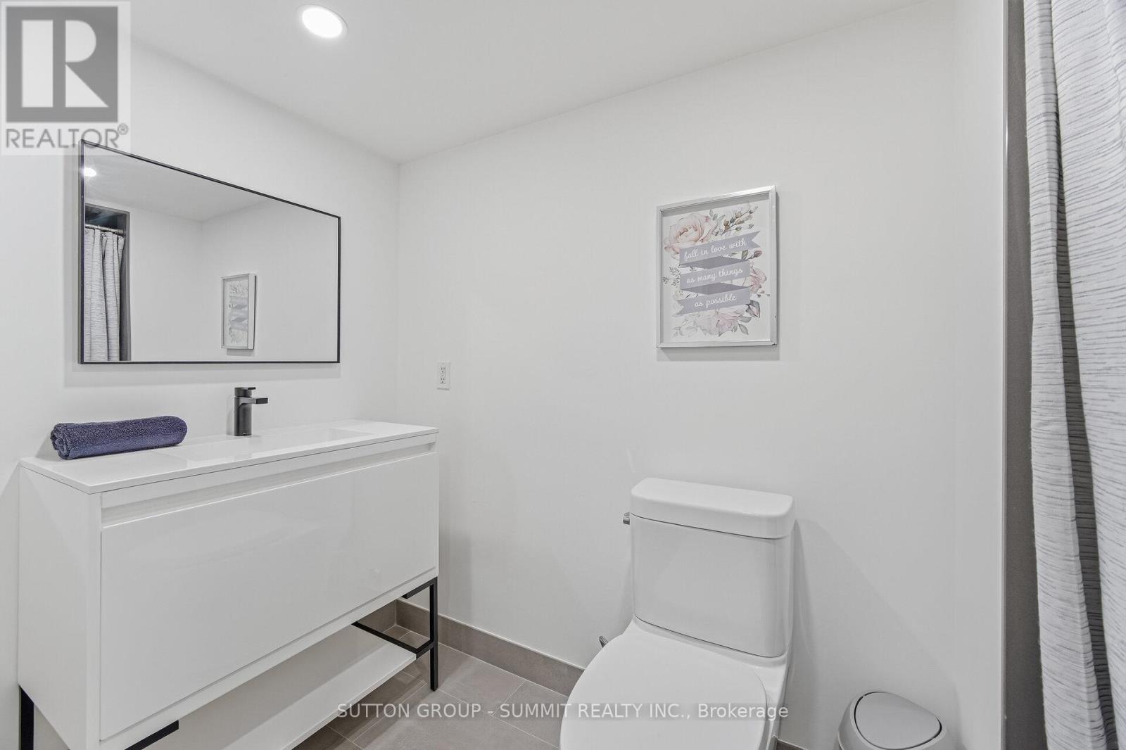 72 Ravineview Drive, Vaughan, Ontario  L6A 3T6 - Photo 46 - N12846568