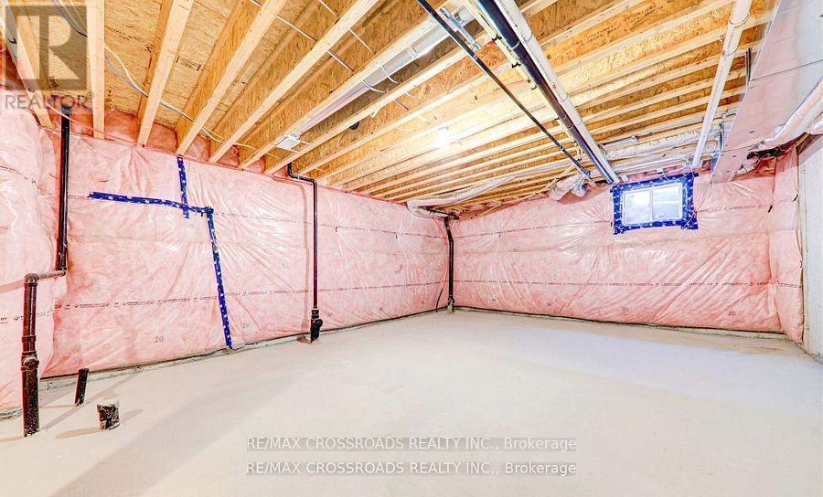 12 Schmeltzer Crescent, Richmond Hill, Ontario  L4E 1A2 - Photo 14 - N12849164