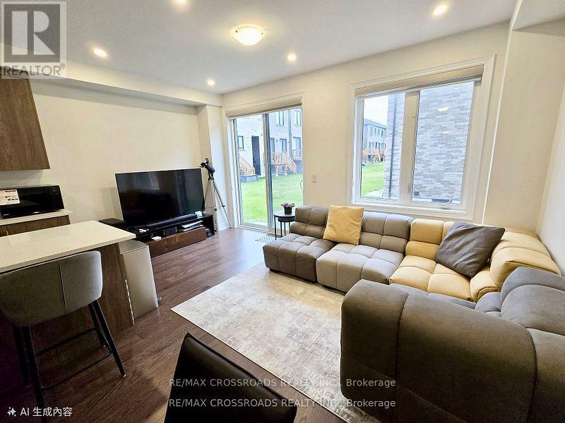 12 Schmeltzer Crescent, Richmond Hill, Ontario  L4E 1A2 - Photo 3 - N12849164