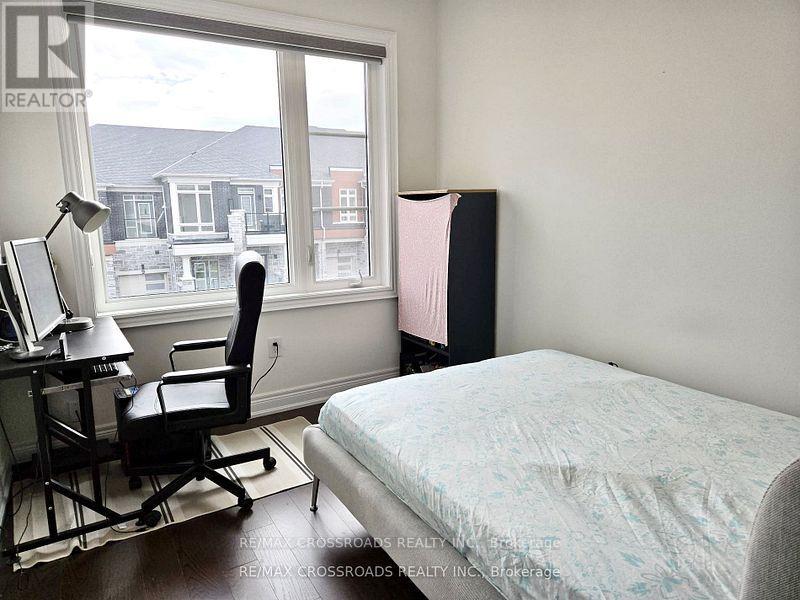 12 Schmeltzer Crescent, Richmond Hill, Ontario  L4E 1A2 - Photo 7 - N12849164