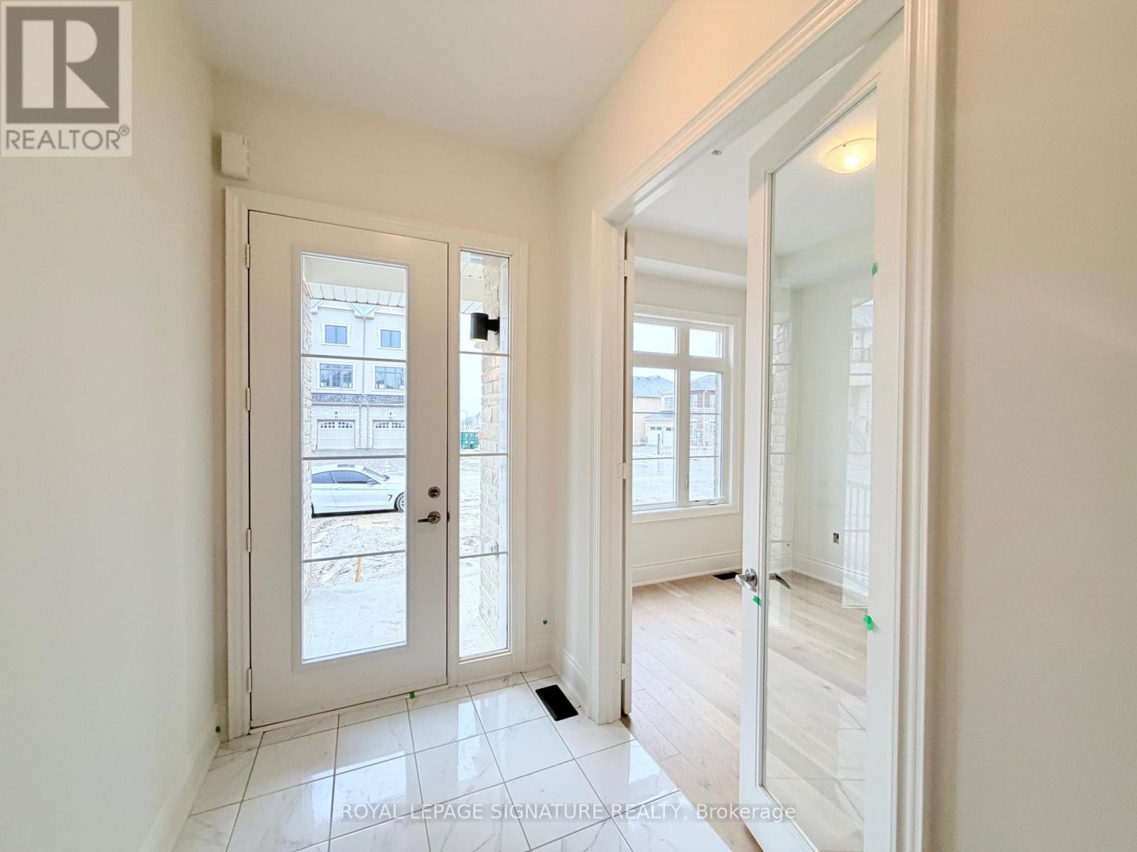 8 Art Leech Drive, Richmond Hill, Ontario  L4E 3R9 - Photo 10 - N12874804