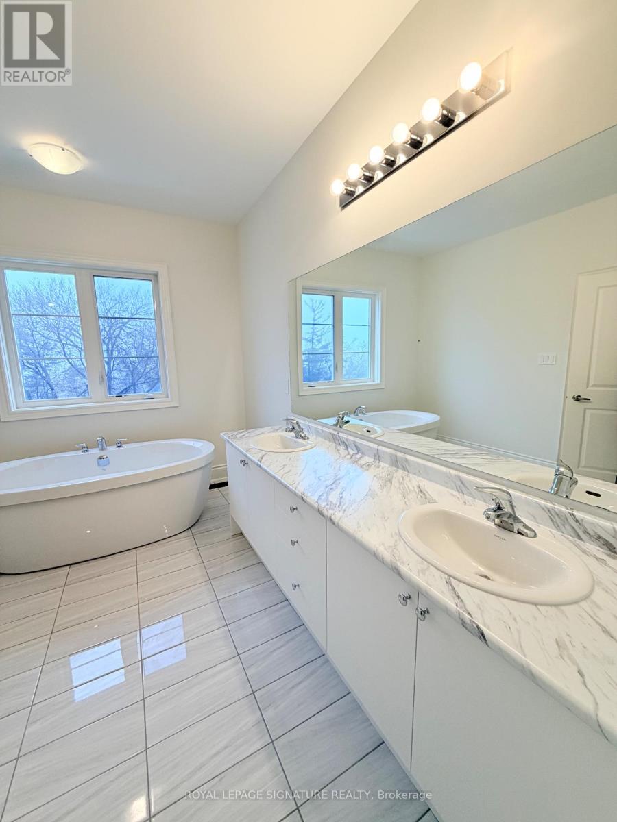 8 Art Leech Drive, Richmond Hill, Ontario  L4E 3R9 - Photo 14 - N12874804