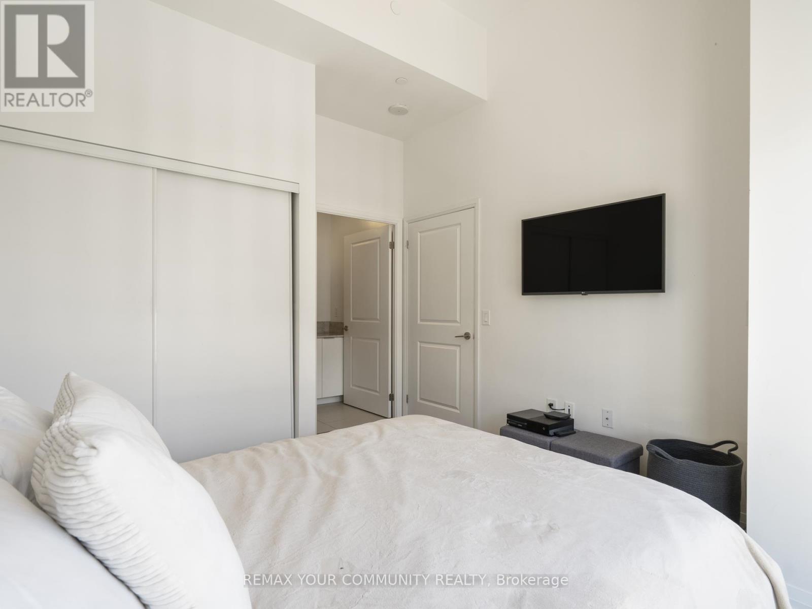 1012 - 99 Eagle Rock Way, Vaughan, Ontario  L6A 5A7 - Photo 23 - N12886104