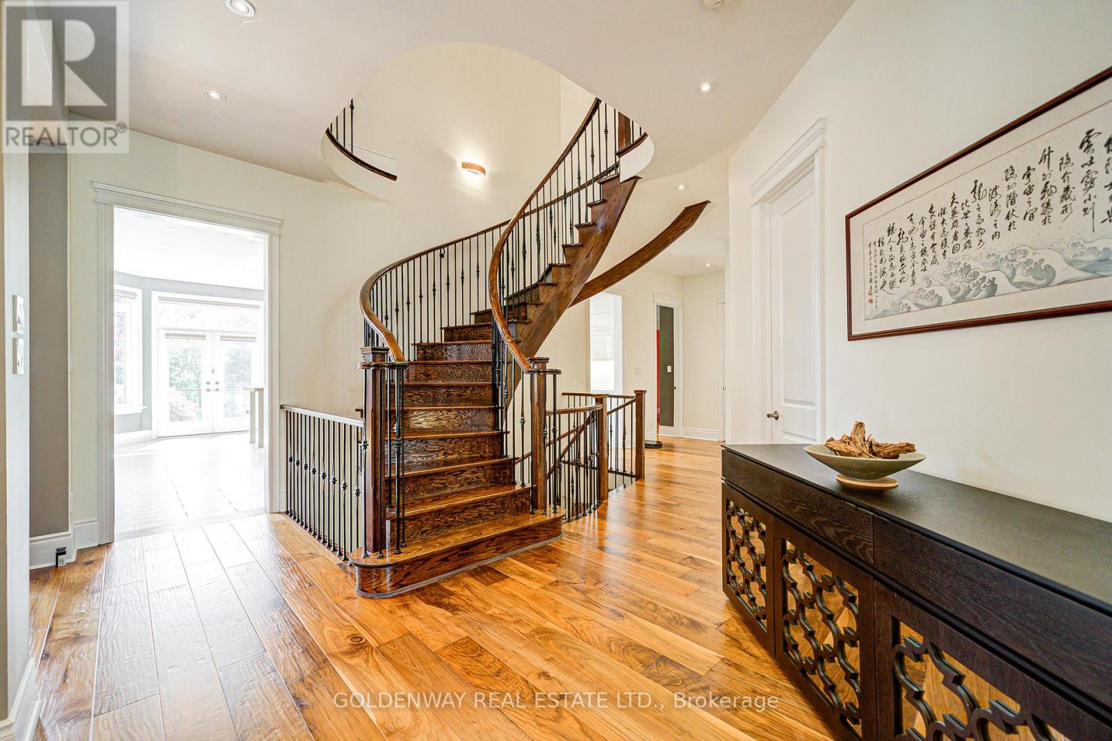 229 Hunterwood Chase, Vaughan, Ontario  L6A 4R2 - Photo 10 - N12886244