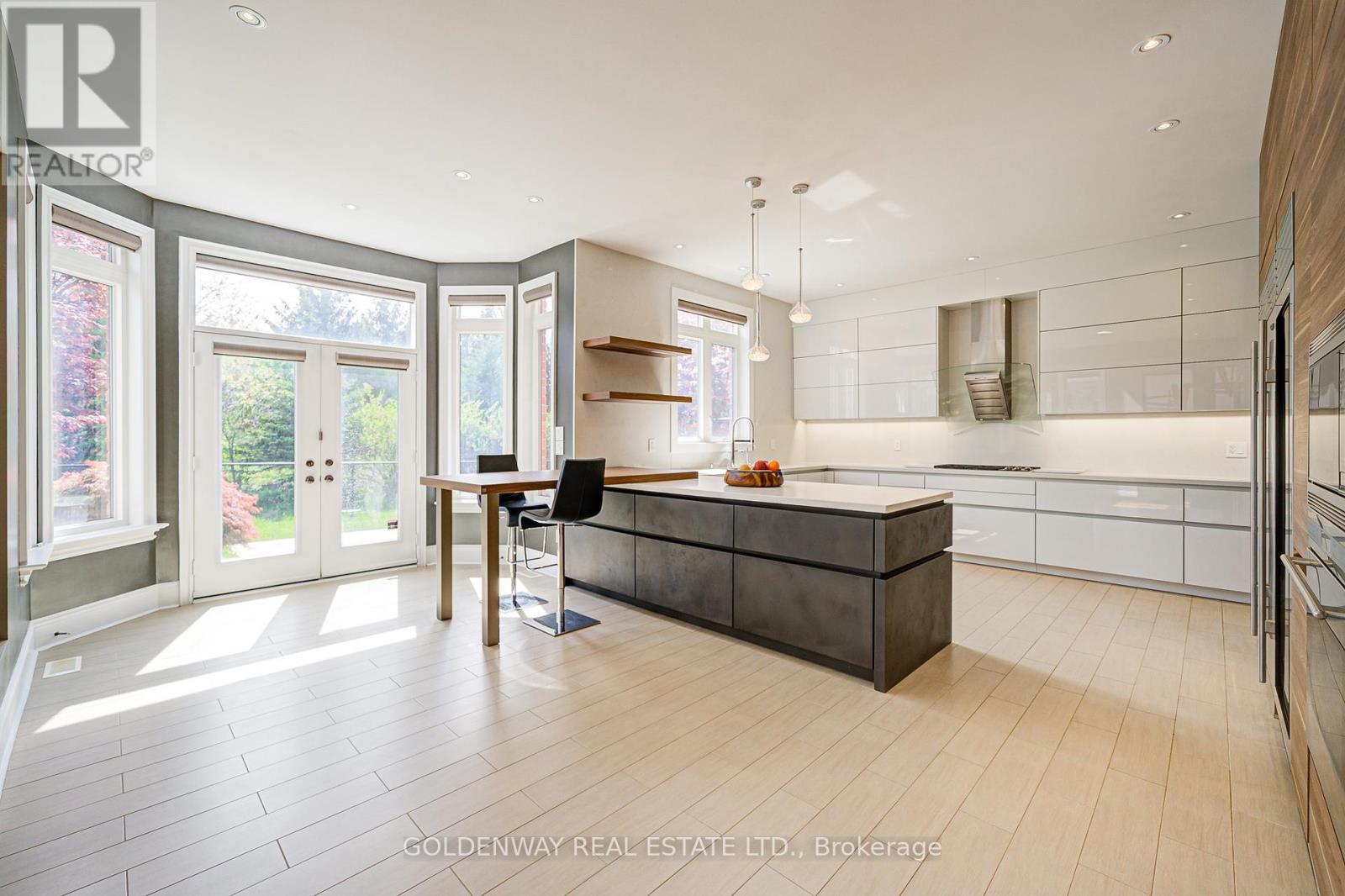 229 Hunterwood Chase, Vaughan, Ontario  L6A 4R2 - Photo 12 - N12886244