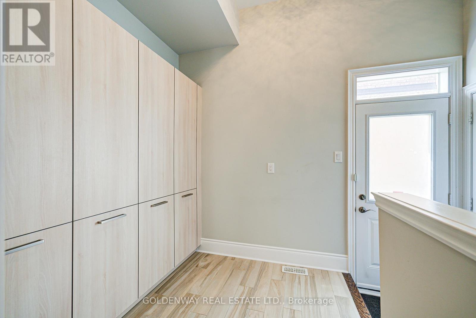 229 Hunterwood Chase, Vaughan, Ontario  L6A 4R2 - Photo 21 - N12886244