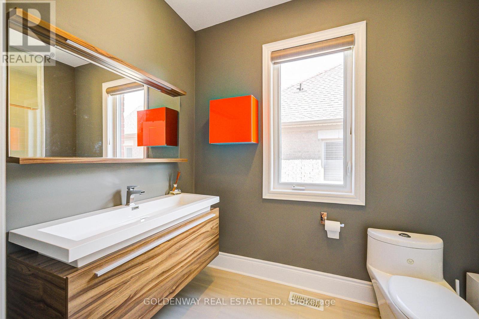 229 Hunterwood Chase, Vaughan, Ontario  L6A 4R2 - Photo 29 - N12886244