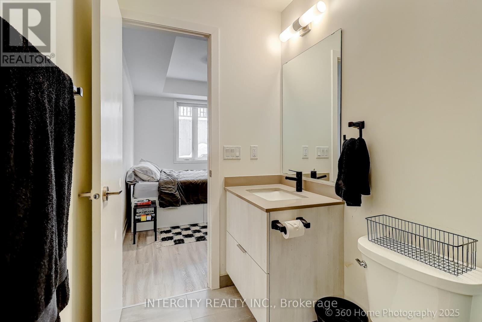 1505 - 11 David Eyer Road, Richmond Hill, Ontario  L4S 1M4 - Photo 10 - N12916942