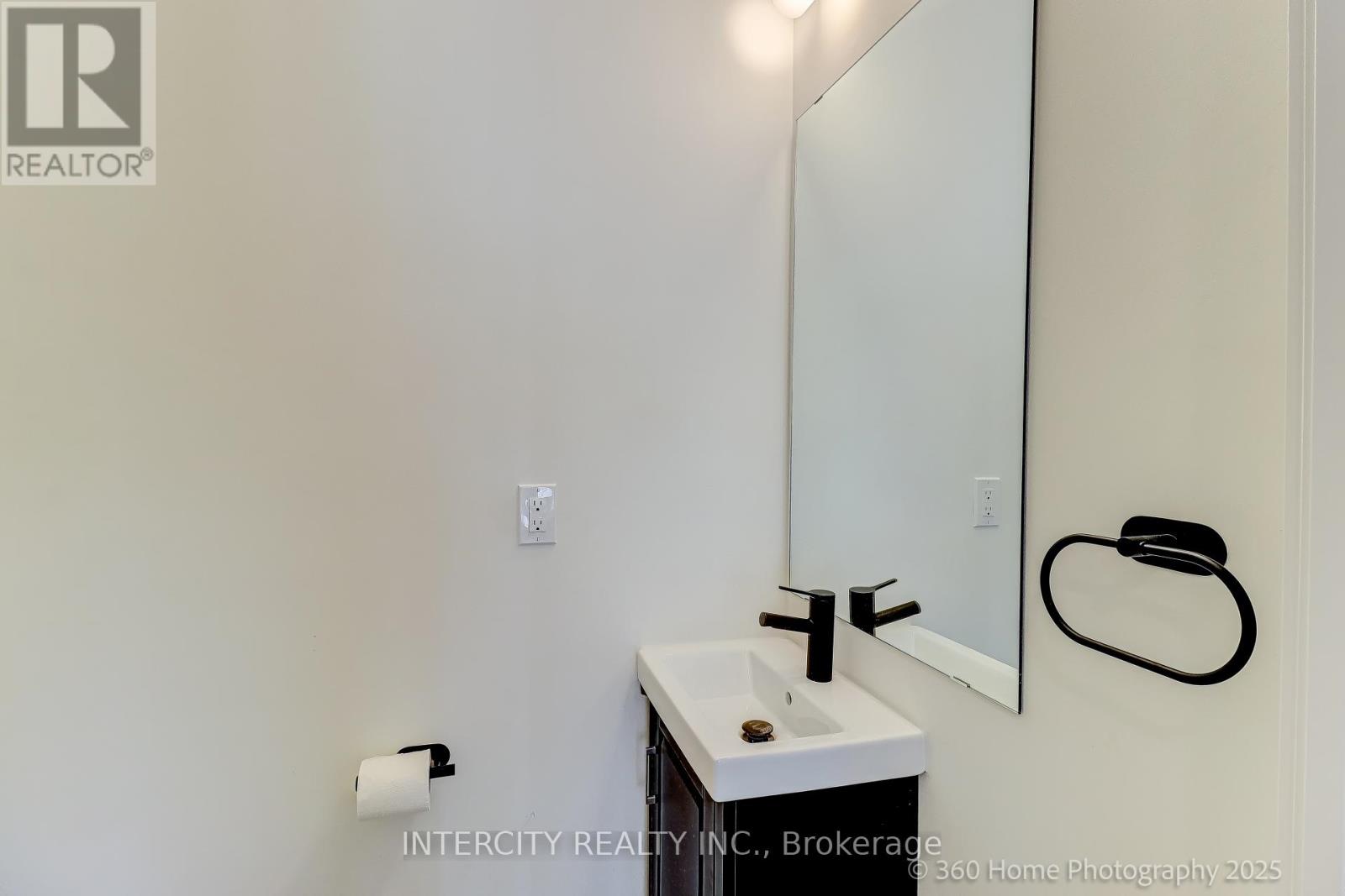 1505 - 11 David Eyer Road, Richmond Hill, Ontario  L4S 1M4 - Photo 8 - N12916942