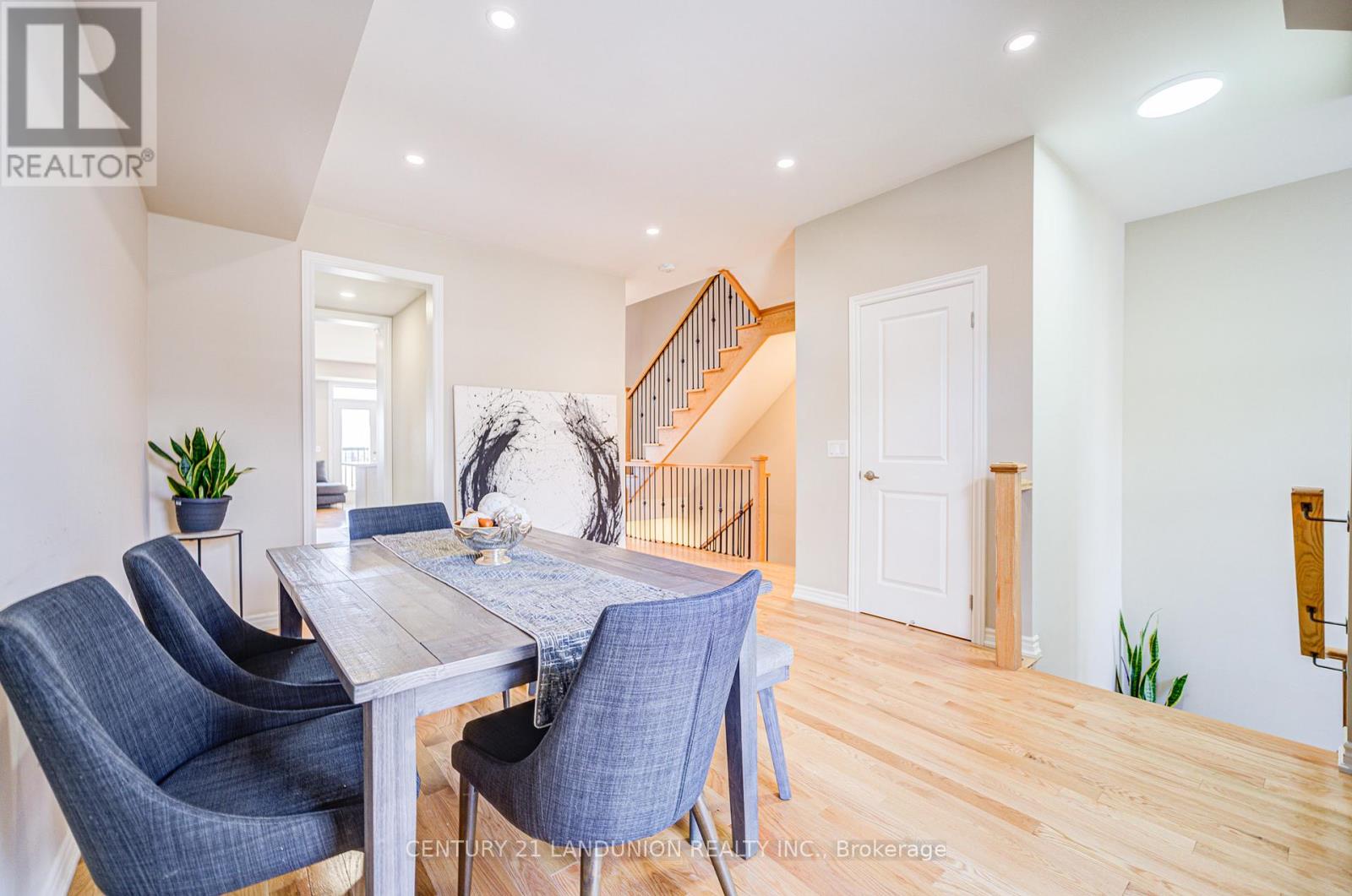 65 Puisaya Drive, Richmond Hill, Ontario  L4E 1L2 - Photo 14 - N12917056