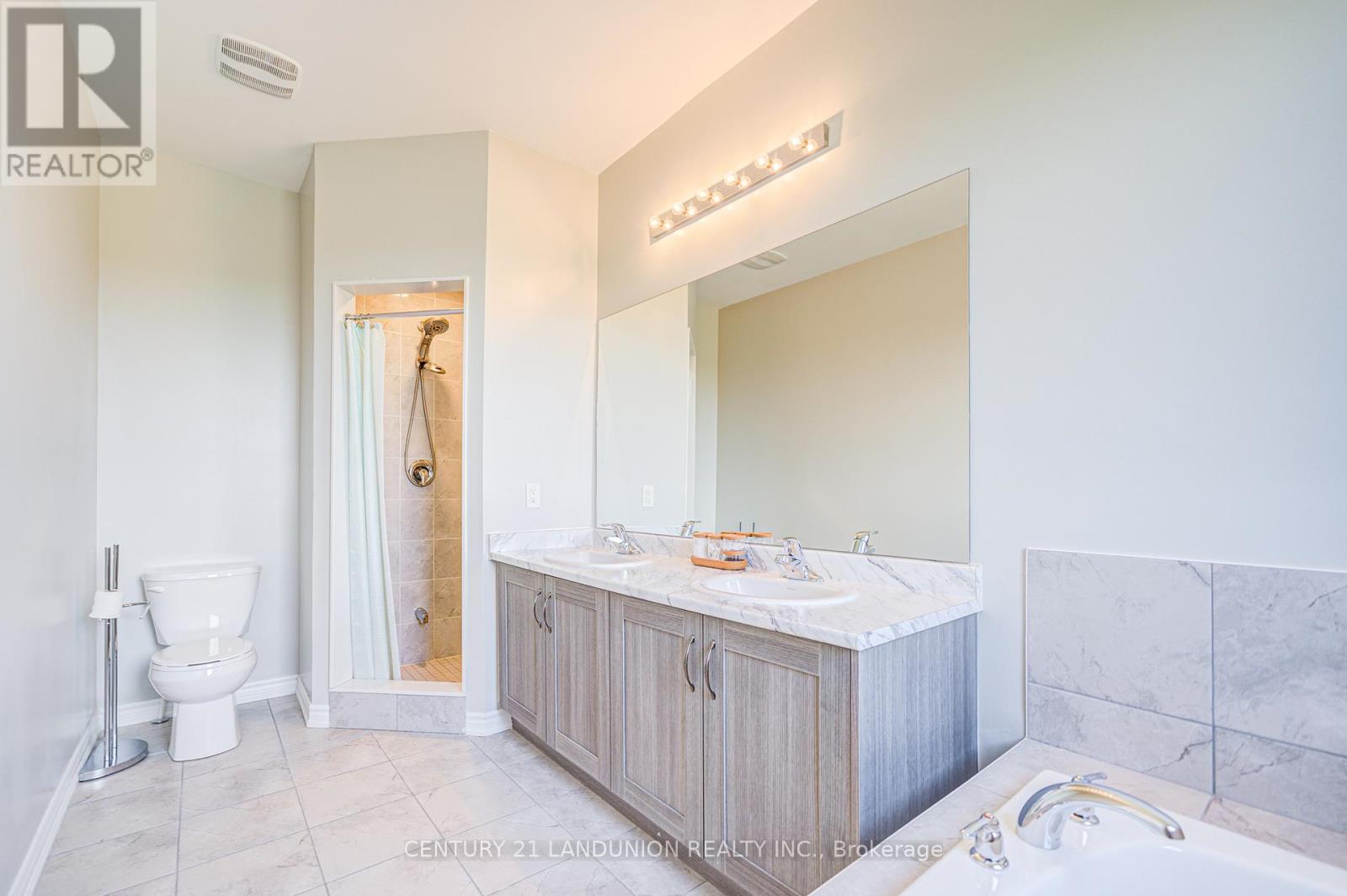 65 Puisaya Drive, Richmond Hill, Ontario  L4E 1L2 - Photo 19 - N12917056