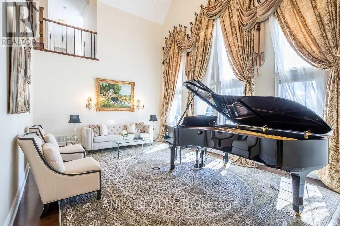 115 Stallions Court, Vaughan, Ontario  L6A 4V5 - Photo 2 - N12923174