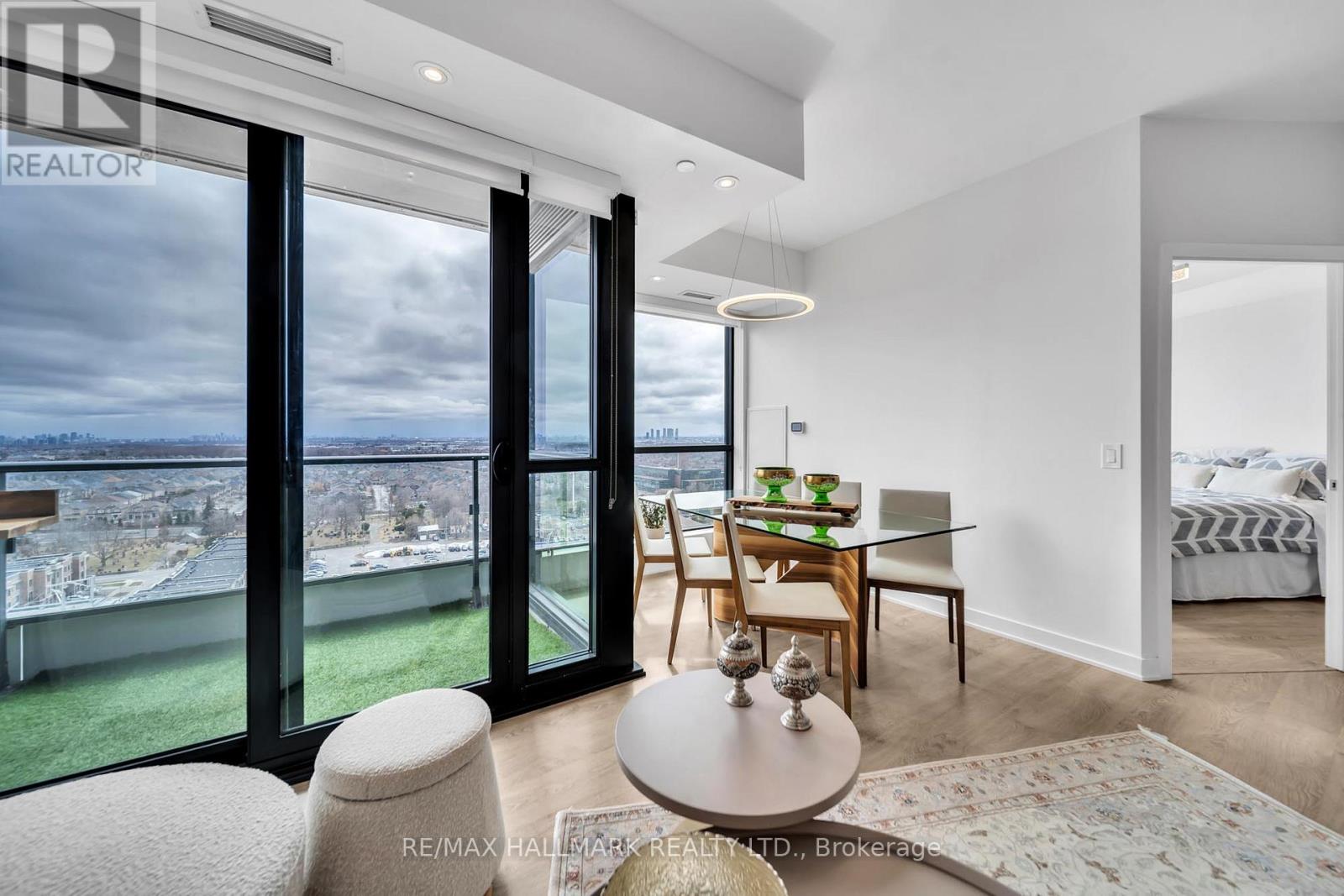 1506 - 120 Eagle Rock Way, Vaughan, Ontario  L6A 5C2 - Photo 10 - N12927974