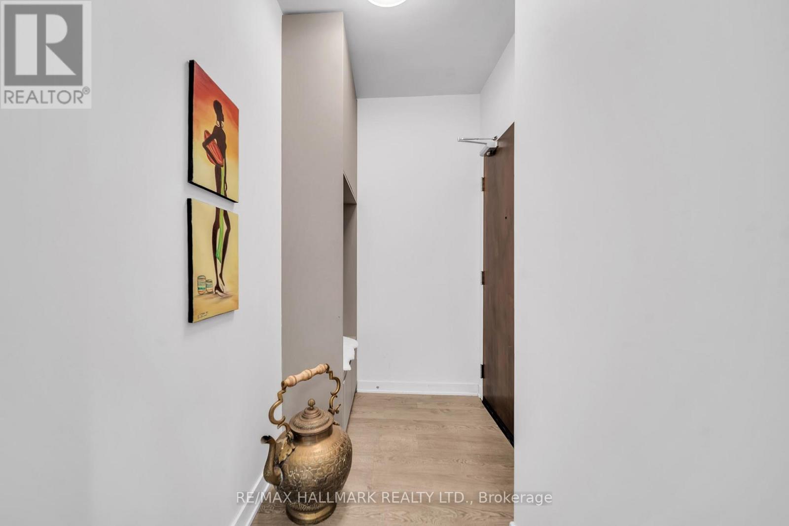 1506 - 120 Eagle Rock Way, Vaughan, Ontario  L6A 5C2 - Photo 3 - N12927974