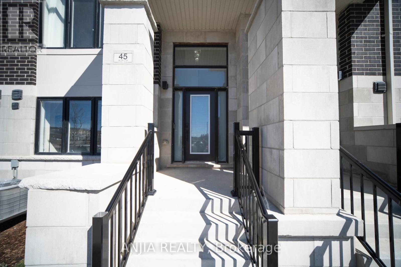 45 Kahshe Lane W, Richmond Hill, Ontario  L4S 0N9 - Photo 4 - N12940984